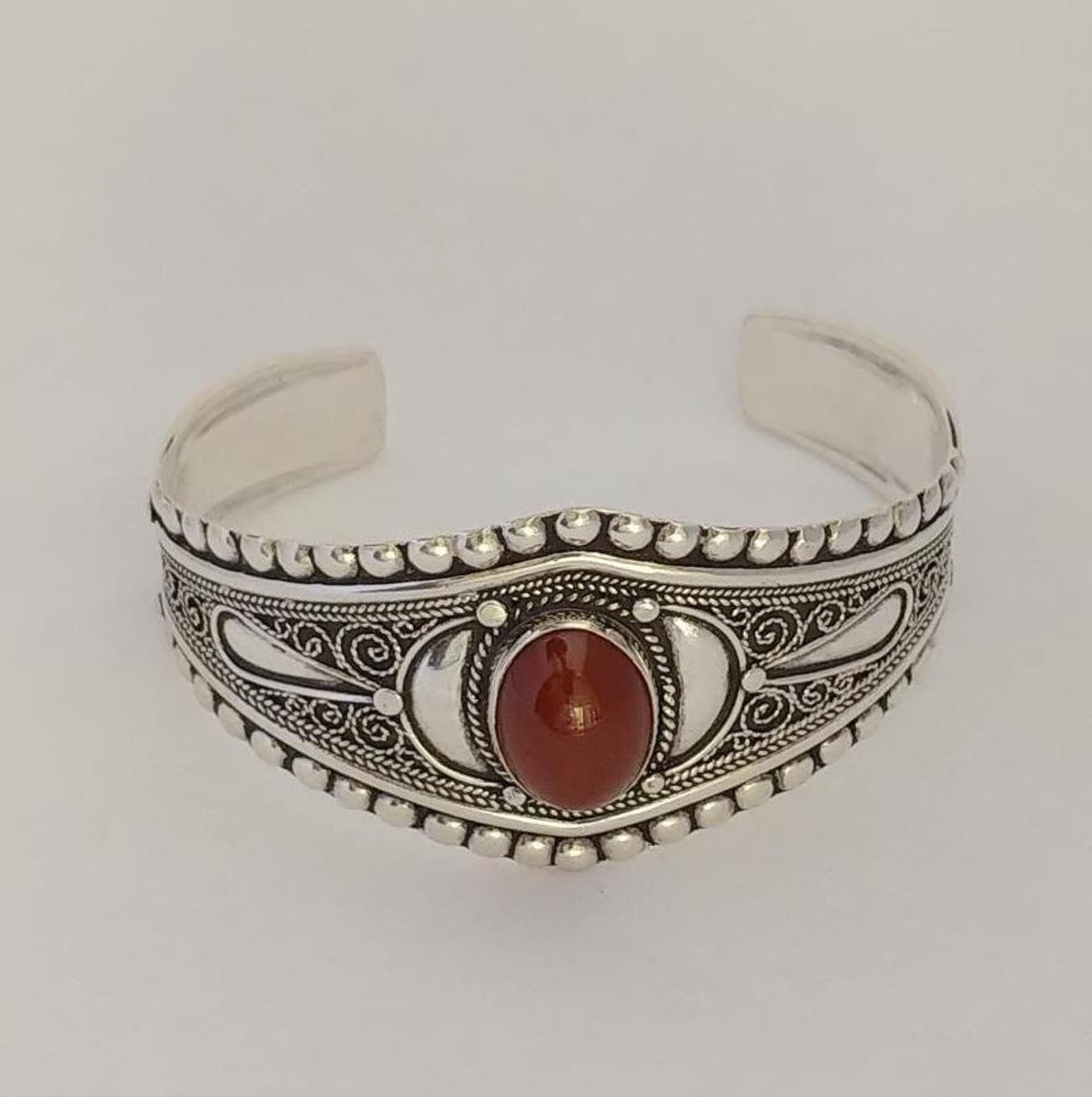 Tiznit Silver Agate Cuff with Filigree Metalwork